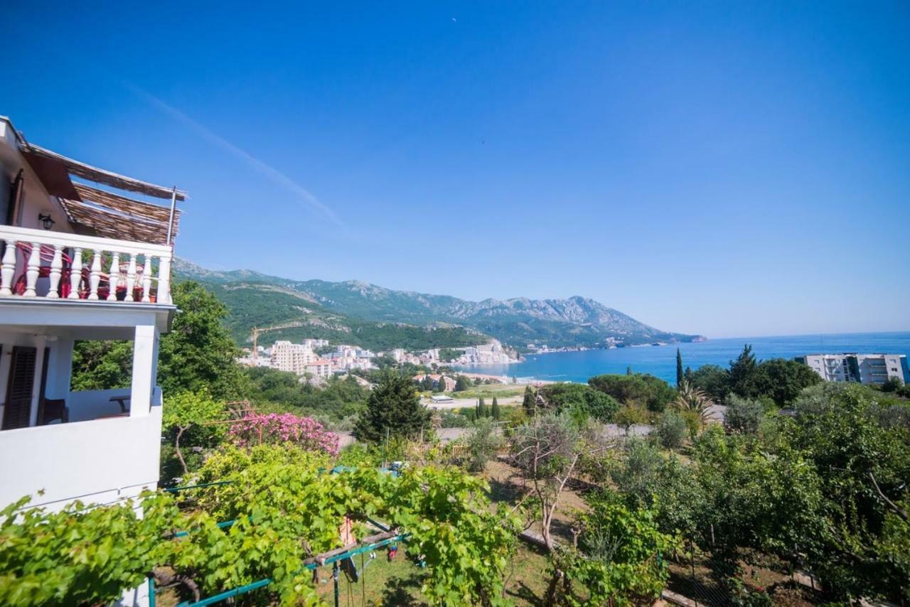 Family Escape Becici Apartman